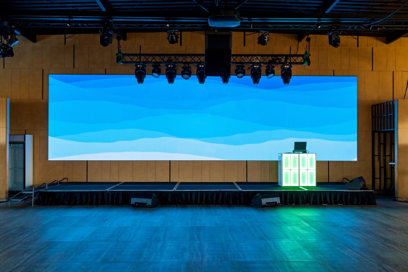 Prestataire audiovisuel pour installation d'un écran géant à LED en vente ou en location pour des événements publics et privés à Grenoble dans le 38