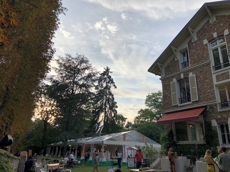 Prestation de sonorisation et d’éclairage d’un groupe de rock en live pour un anniversaire VIP en plein cœur de Lyon