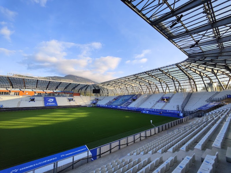 Accueillez vos client, prospects, collaborateurs et partenaires dans le magnifique Stade des Alpes à Grenoble en Isère Stade des Alpes