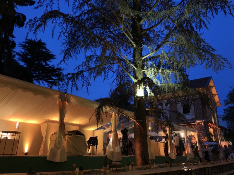 Prestation de sonorisation et d’éclairage d’un groupe de rock en live pour un anniversaire VIP en plein cœur de Lyon